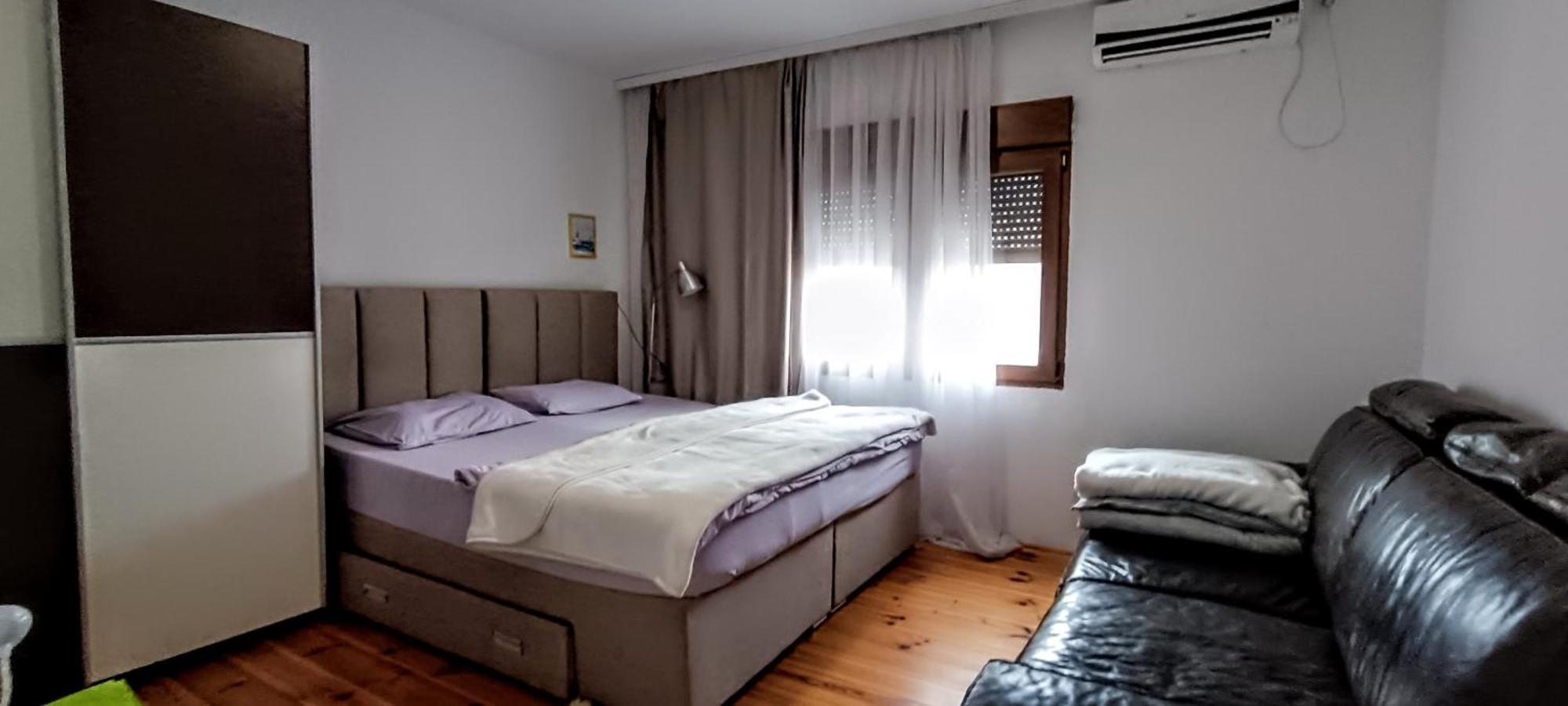 Holiday Home Haustor With Skadar Lake View พอดโกริกา ภายนอก รูปภาพ